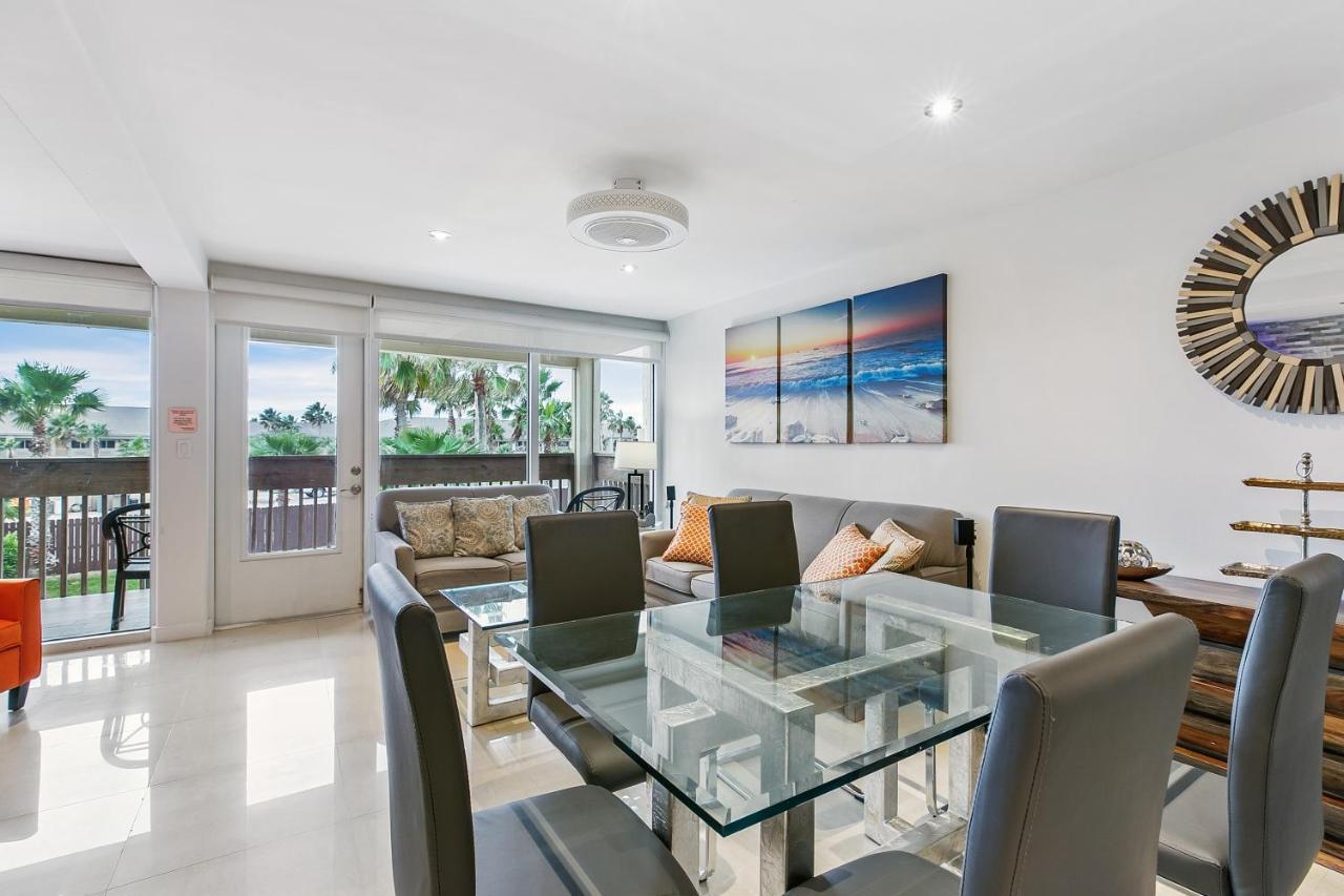Newly Decorated Condo In Beautiful Beachfront Resort Саут Падре Алънд Екстериор снимка