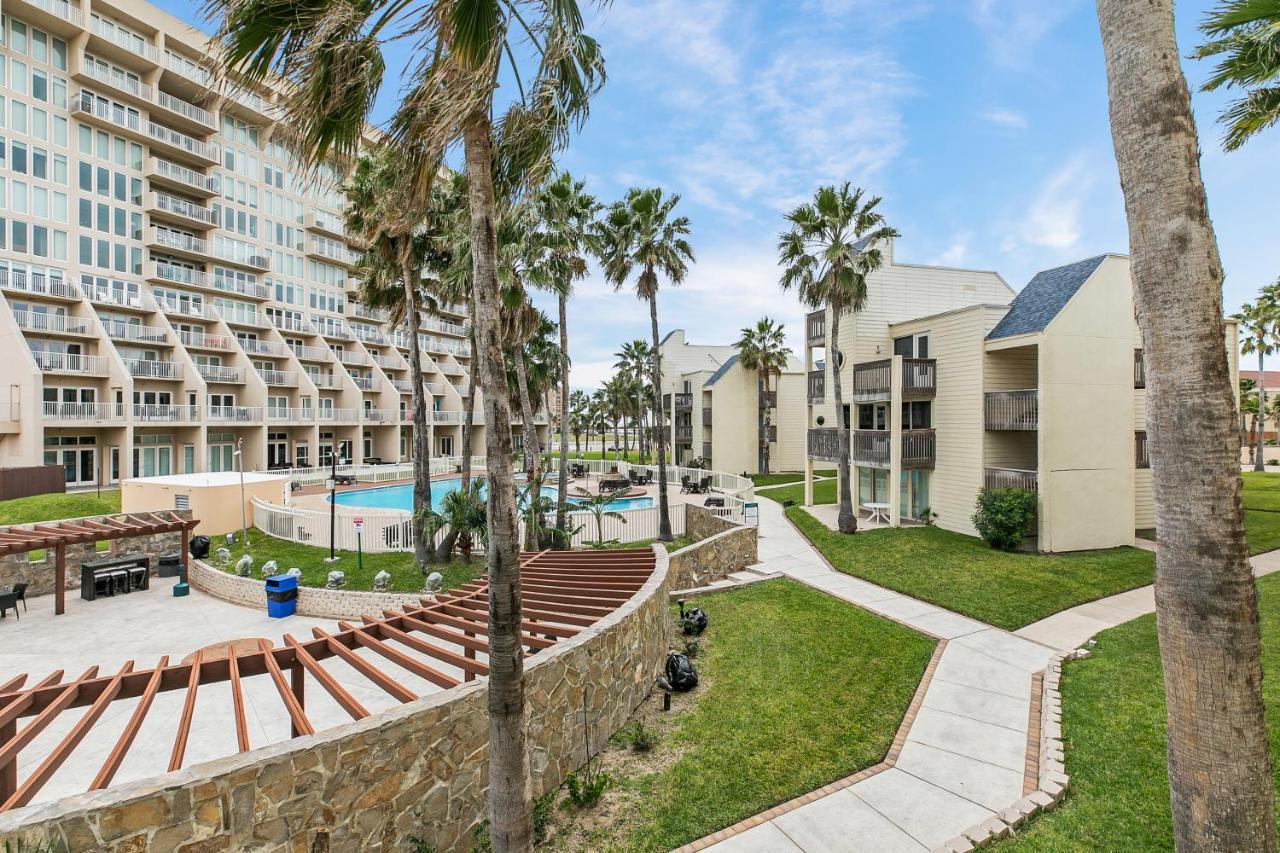 Newly Decorated Condo In Beautiful Beachfront Resort Саут Падре Алънд Екстериор снимка