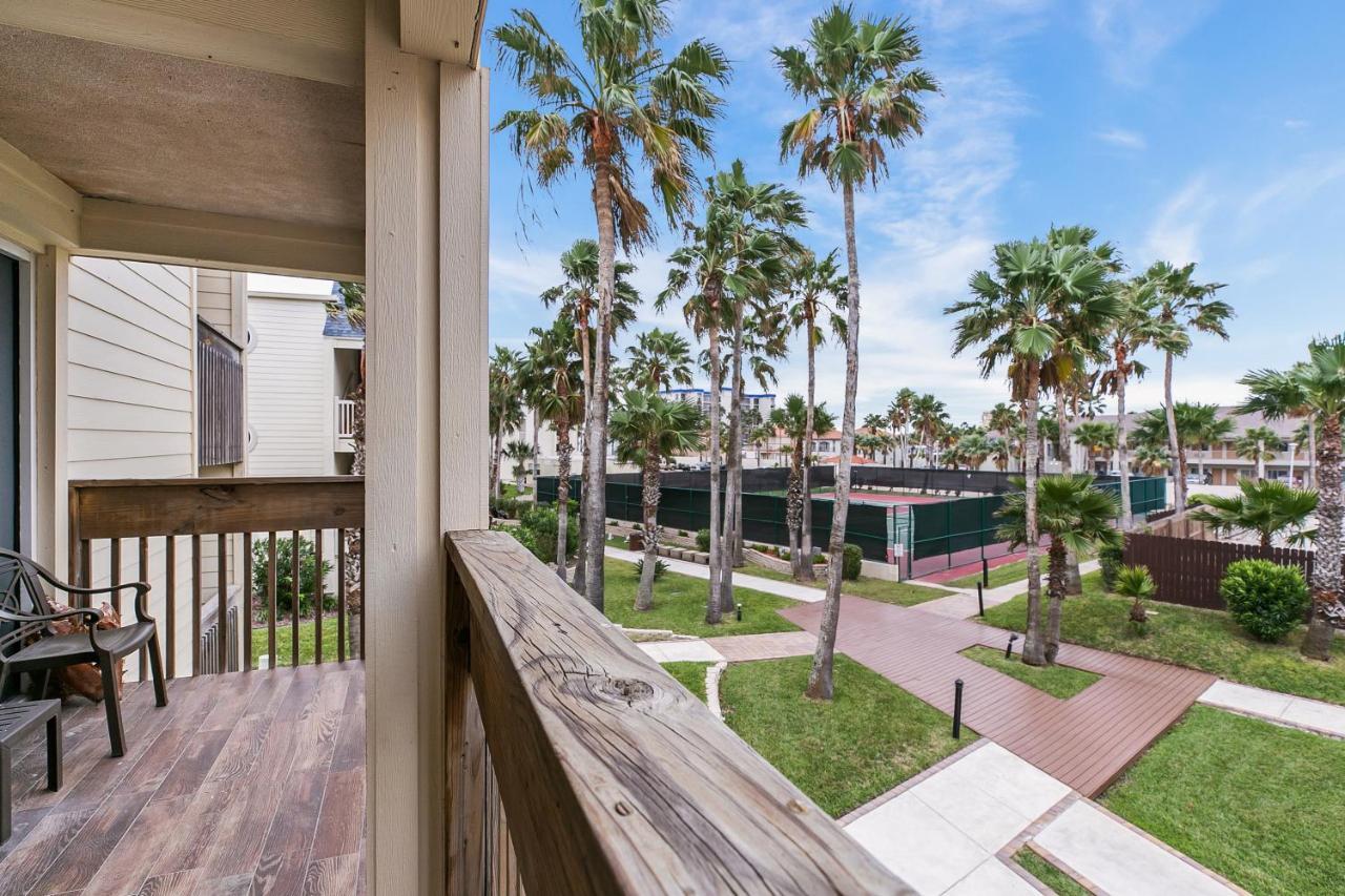 Newly Decorated Condo In Beautiful Beachfront Resort Саут Падре Алънд Екстериор снимка